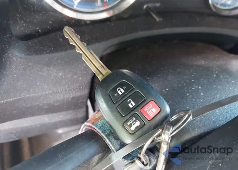 2017 Toyota Corolla Le z USA, uszkodzony, nr VIN 2T1BURHE6HC818688